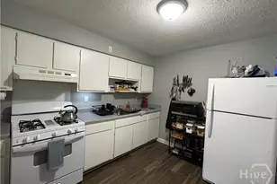 11 Hampstead Ave, Savannah, GA 31405 - Photo 4