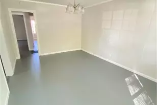 1318 E 53rd St, Savannah, GA 31404 - Photo 2