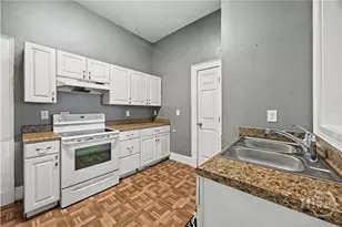 1021 E Bolton St, Savannah, GA 31401 - Photo 10