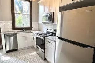 2313 Whitaker St, Savannah, GA 31401 - Photo 6