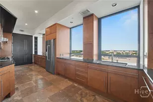 300 Bull St, Savannah, GA 31401 - Photo 22