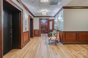 300 Bull St, Savannah, GA 31401 - Photo 10