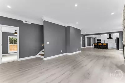 802 W 44th Street, Savannah, GA 31405 - Photo 8