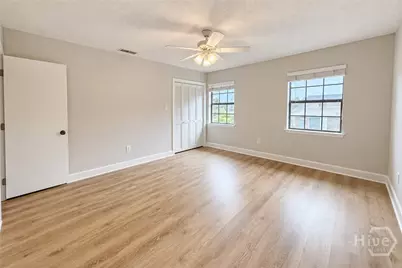 2220 E Victory Drive #16, Savannah, GA 31404 - Photo 10
