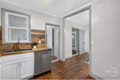 1710 E 41st Street, Savannah, GA 31404 - Photo 8