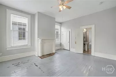 308 E Waldburg Street, Savannah, GA 31401 - Photo 16