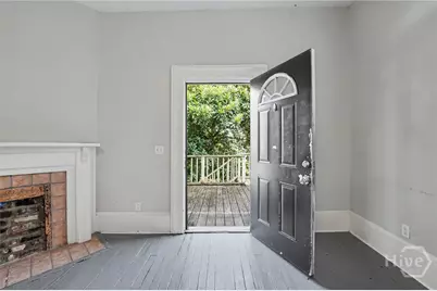 308 E Waldburg Street, Savannah, GA 31401 - Photo 12