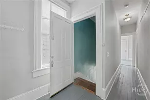 308 E Waldburg St, Savannah, GA 31401 - Photo 8