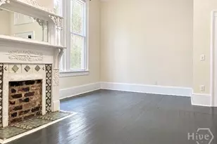 308 E Waldburg St, Savannah, GA 31401 - Photo 6