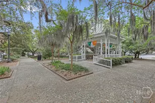 231 Houston St, Savannah, GA 31401 - Photo 48