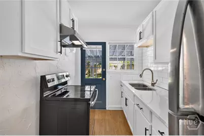 216 E 57th Street, Savannah, GA 31405 - Photo 28