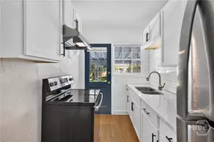 216 E 57th St, Savannah, GA 31405 - Photo 28