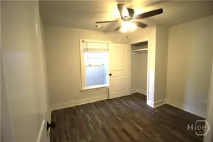 724 W Victory Dr, Savannah, GA 31405 - Photo 12