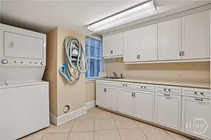 11 W Jones St, Savannah, GA 31401 - Photo 38