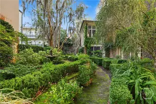 11 W Jones St, Savannah, GA 31401 - Photo 6