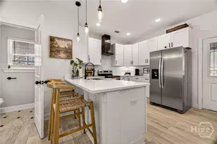 1306 E Waldburg St, Savannah, GA 31404 - Photo 4