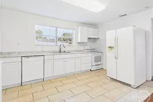 211 W 59th St, Savannah, GA 31405 - Photo 24