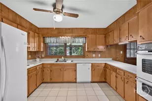 102 Devonshire Rd, Savannah, GA 31410 - Photo 14