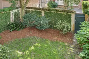 11 W Charlton St, Savannah, GA 31401 - Photo 24