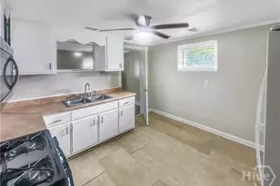 1208 Murphy Ave, Savannah, GA 31415 - Photo 12