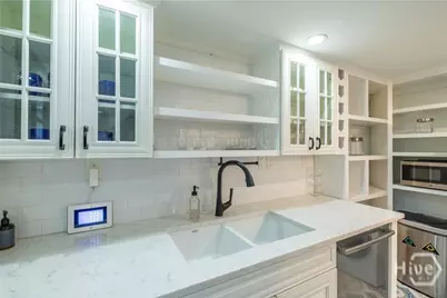 513 E Perry Street, Savannah, GA 31401 - Photo 6