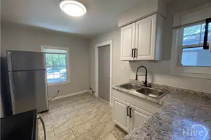 237 W 73rd St, Savannah, GA 31405 - Photo 10
