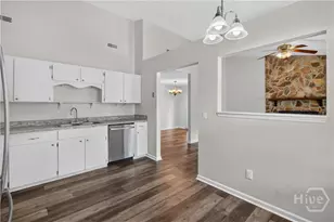 1390 Forest Lake Dr, Hinesville, GA 31313 - Photo 10