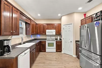 777 King George Boulevard #5, Savannah, GA 31419 - Photo 4