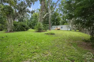 253 Cornfield Ave, Midway, GA 31320 - Photo 6