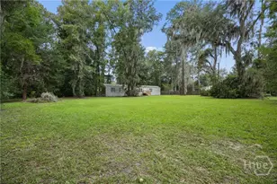 253 Cornfield Ave, Midway, GA 31320 - Photo 12