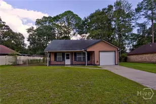 819 Ridgewood Way, Hinesville, GA 31313 - Photo 2