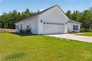 937 Meloney Dr, Hinesville, GA 31313 - Photo 4