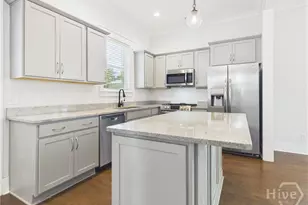 540 E 32nd St, Savannah, GA 31401 - Photo 28