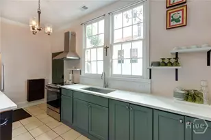 123 W Park Ave, Savannah, GA 31401 - Photo 16