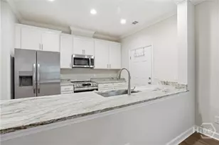 33 Travis St, Savannah, GA 31406 - Photo 10
