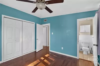 303 E 60th Street, Savannah, GA 31405 - Photo 26