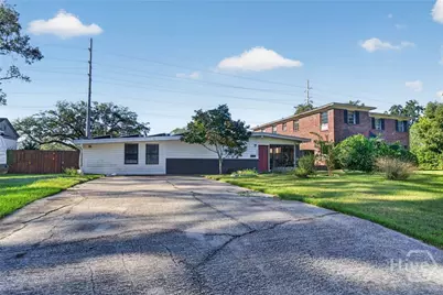 303 E 60th Street, Savannah, GA 31405 - Photo 34