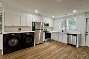 2032 Eppinger St, Savannah, GA 31415 - Photo 6
