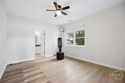 223 Lakeshore Drive, Savannah, GA 31419 - Photo 16