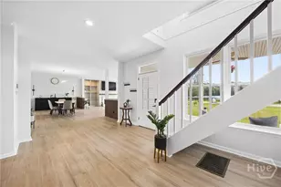 223 Lake Shore Dr, Savannah, GA 31419 - Photo 6