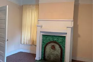 218 W 41st St, Savannah, GA 31408 - Photo 14
