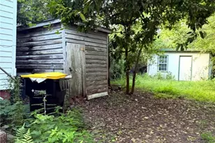 218 W 41st St, Savannah, GA 31408 - Photo 4