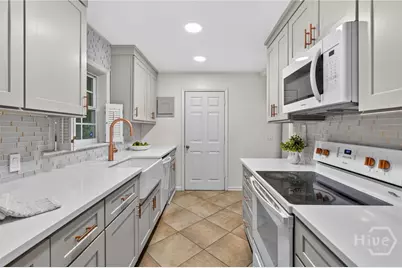 715 E 60th Street, Savannah, GA 31405 - Photo 12