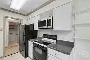 23 E Deerwood Rd, Savannah, GA 31410 - Photo 12