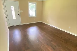 1302 E 70th St, Savannah, GA 31404 - Photo 2