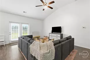 7 Bay Willow Ct, Savannah, GA 31407 - Photo 4