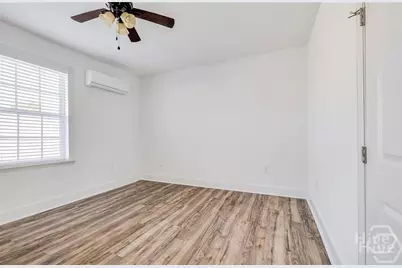506 E Liberty Street #Upper, Savannah, GA 31401 - Photo 4