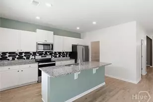 641 Timberland Cir, Richmond Hill, GA 31324 - Photo 6