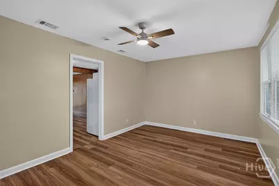 8601 Cresthill Avenue, Savannah, GA 31406 - Photo 4