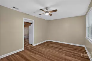 8601 Cresthill Ave, Savannah, GA 31406 - Photo 4